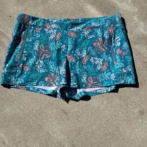 COLUMBIA WOMENS SANDY RIVER II PRINTED SHORTS Size XL (A31)